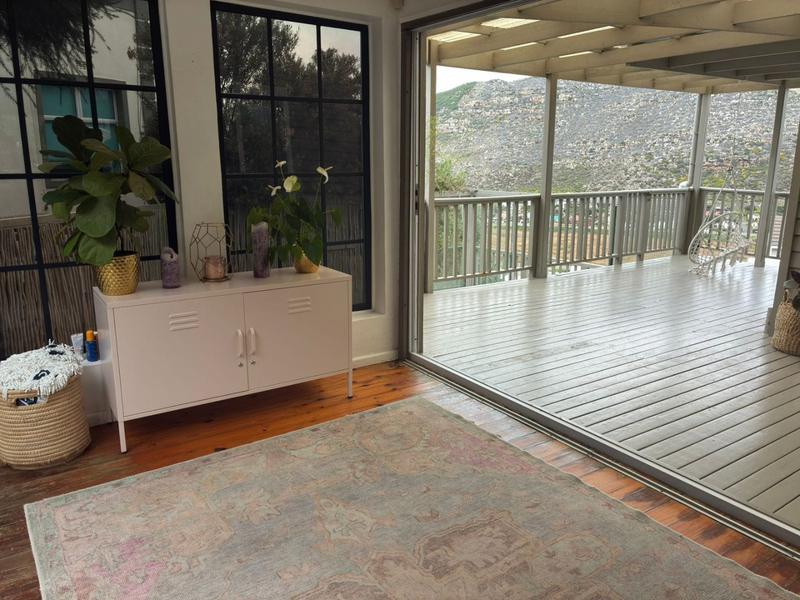 3 Bedroom Property for Sale in Glencairn Heights Western Cape